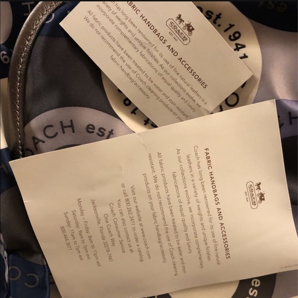 Coach Diaper bag brand new never used - Picture 2 of 4